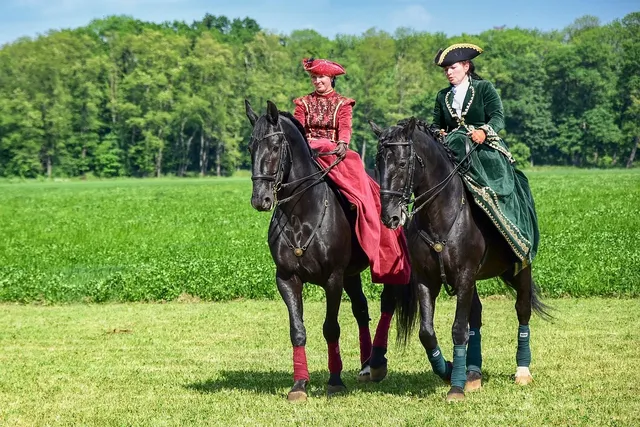 Kątomierz uniwersalny noniuszowy (MKMb) 0-360°/ 5' z lupą, precyzerem i liniałem 150 mm (wyprzedaż)